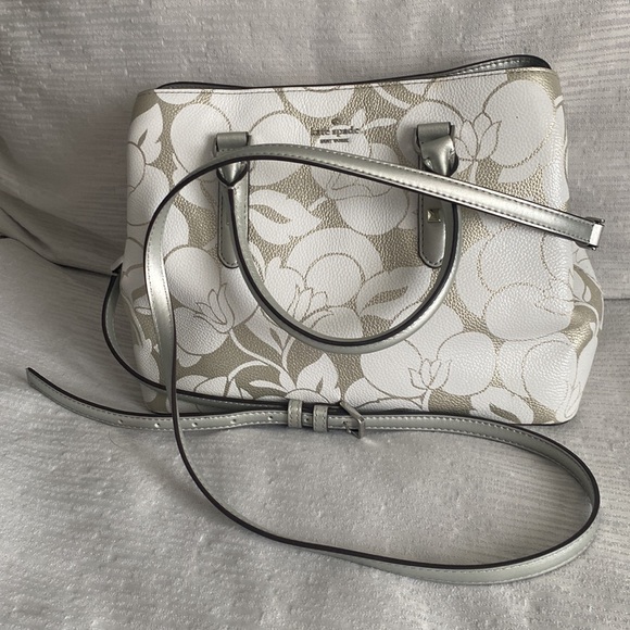 Kate Spade white & silver leather handbag - Picture 8 of 13